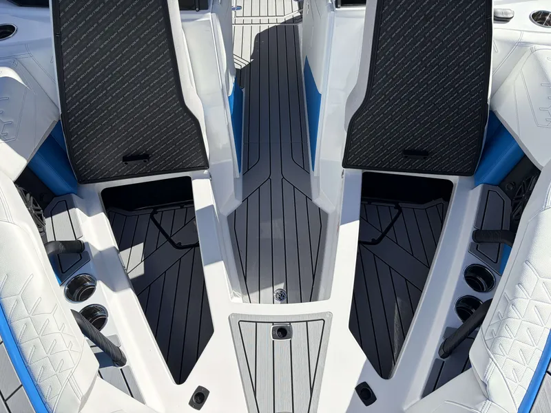 Slide: The Image of Nautique Super Air Nautique S 2027 - 34