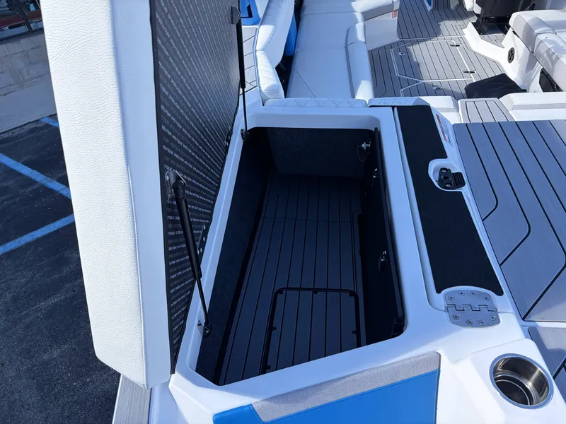 Slide: The Image of Nautique Super Air Nautique S 2027 - 13