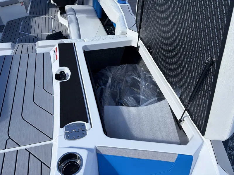 Slide: The Image of Nautique Super Air Nautique S 2027 - 14