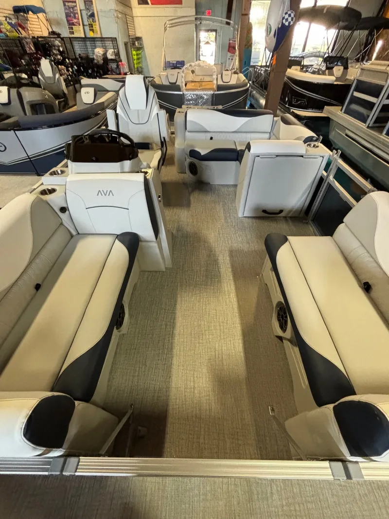 Slide: The Image of Avalon Venture - 17 FT Cruise Rear Bench 2025 - 6