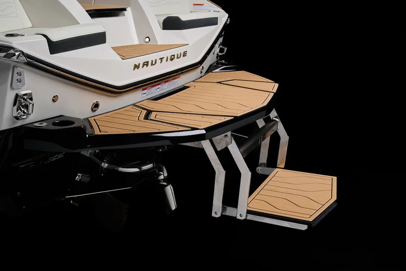 Slide: The Image of Nautique G23 2027 - 5