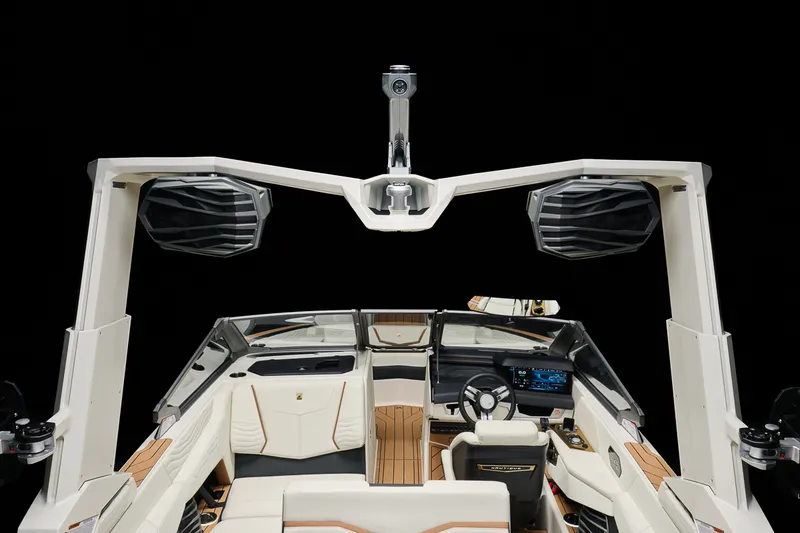 Slide: The Image of Nautique G23 2027 - 4