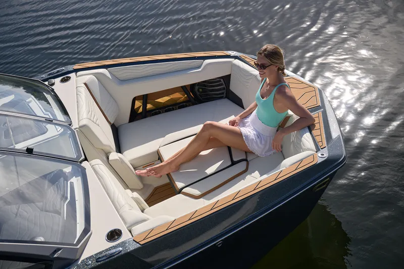 Slide: The Image of Nautique G23 2027 - 6