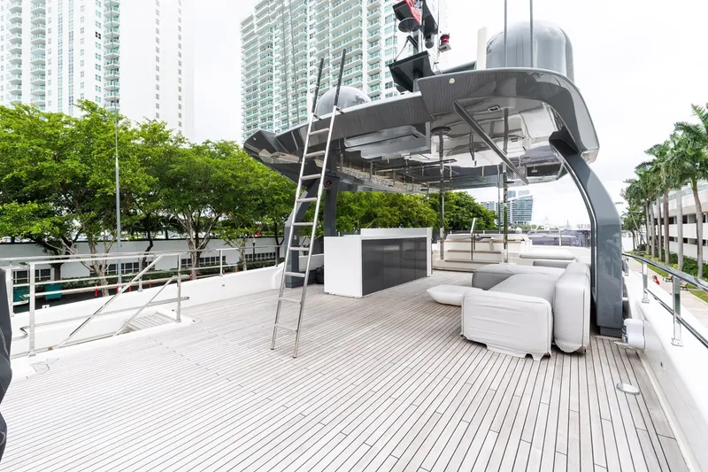 Slide: The Image of Custom Navetta 33 2018 - 31