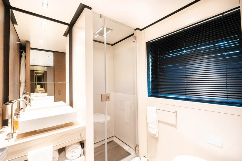 Slide: The Image of Custom Navetta 33 2018 - 17