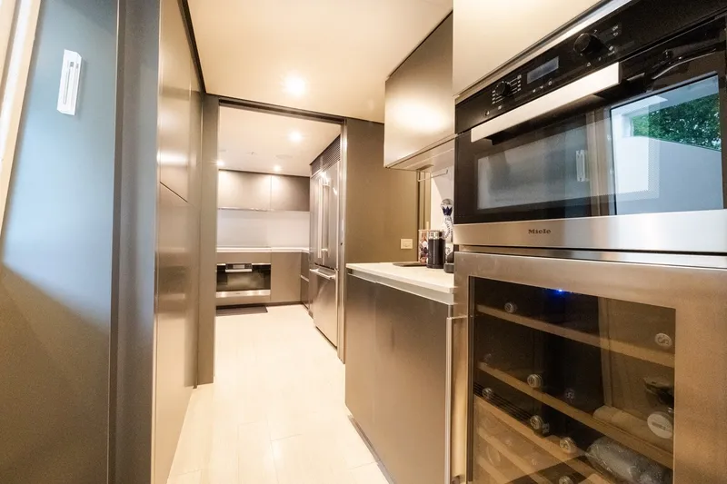 Slide: The Image of Custom Navetta 33 2018 - 24