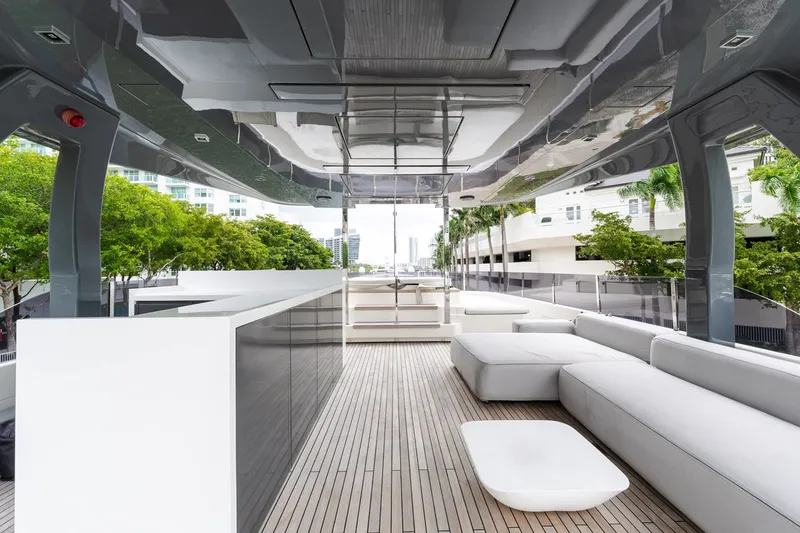 Slide: The Image of Custom Navetta 33 2018 - 32