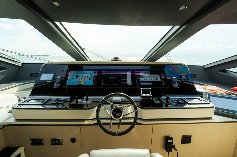 Slide: The Image of Azimut GRANDE 32 METRI 2023 - 19