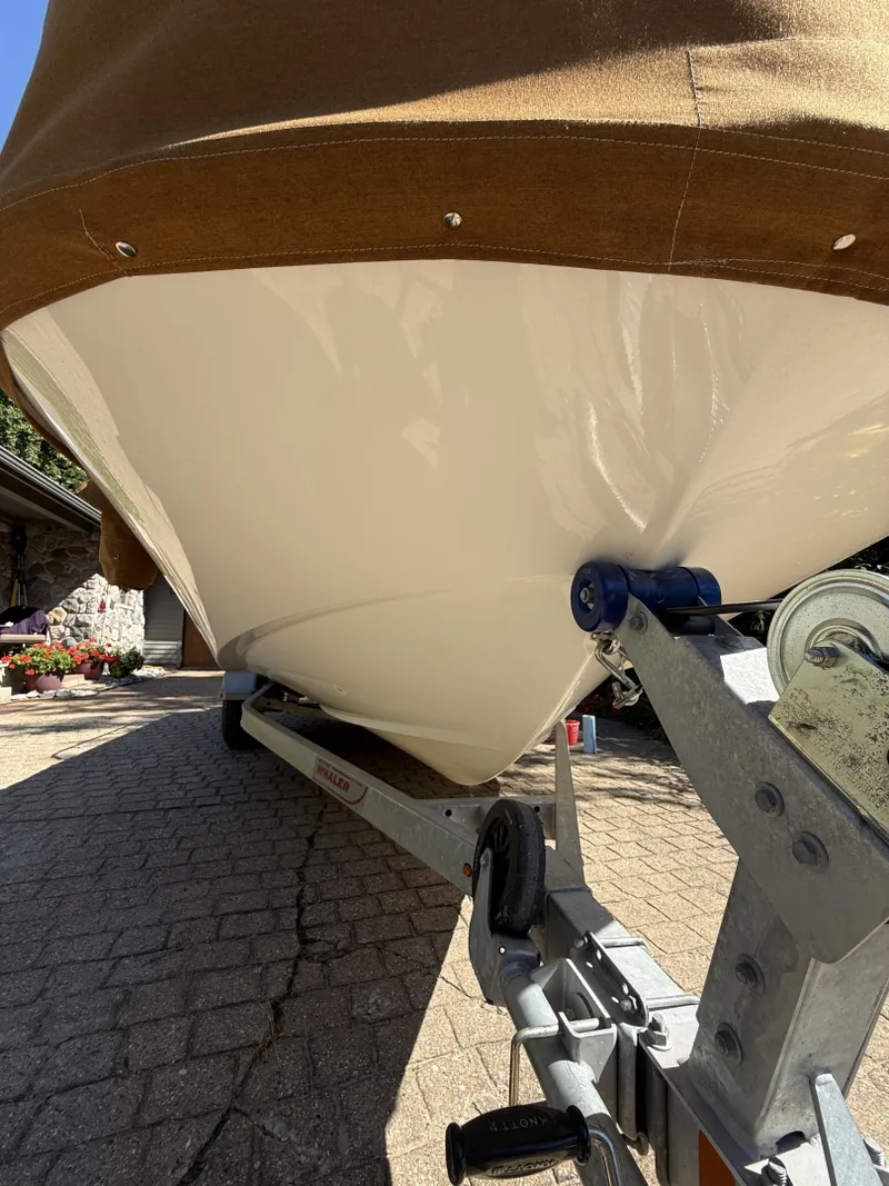 Slide: The Image of Boston Whaler 170 Montauk 2018 - 9