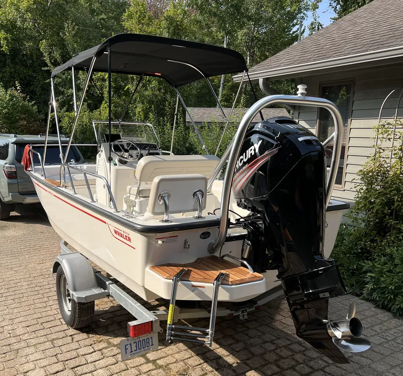 Slide: The Image of Boston Whaler 170 Montauk 2018 - 11