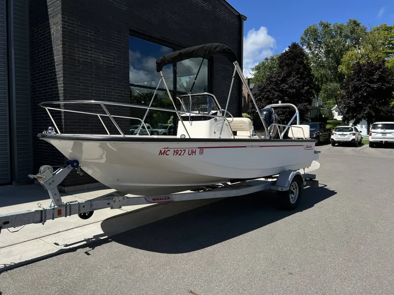 The Image of Boston Whaler 170 Montauk 2018 - 0