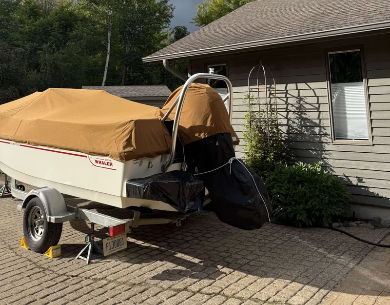 Slide: The Image of Boston Whaler 170 Montauk 2018 - 4
