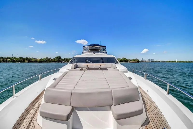 Slide: The Image of Sunseeker 86 Yacht 2021 - 77
