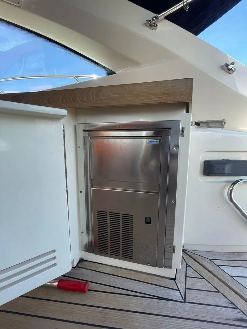 Slide: The Image of Azimut Atlantis 54 2013 - 45