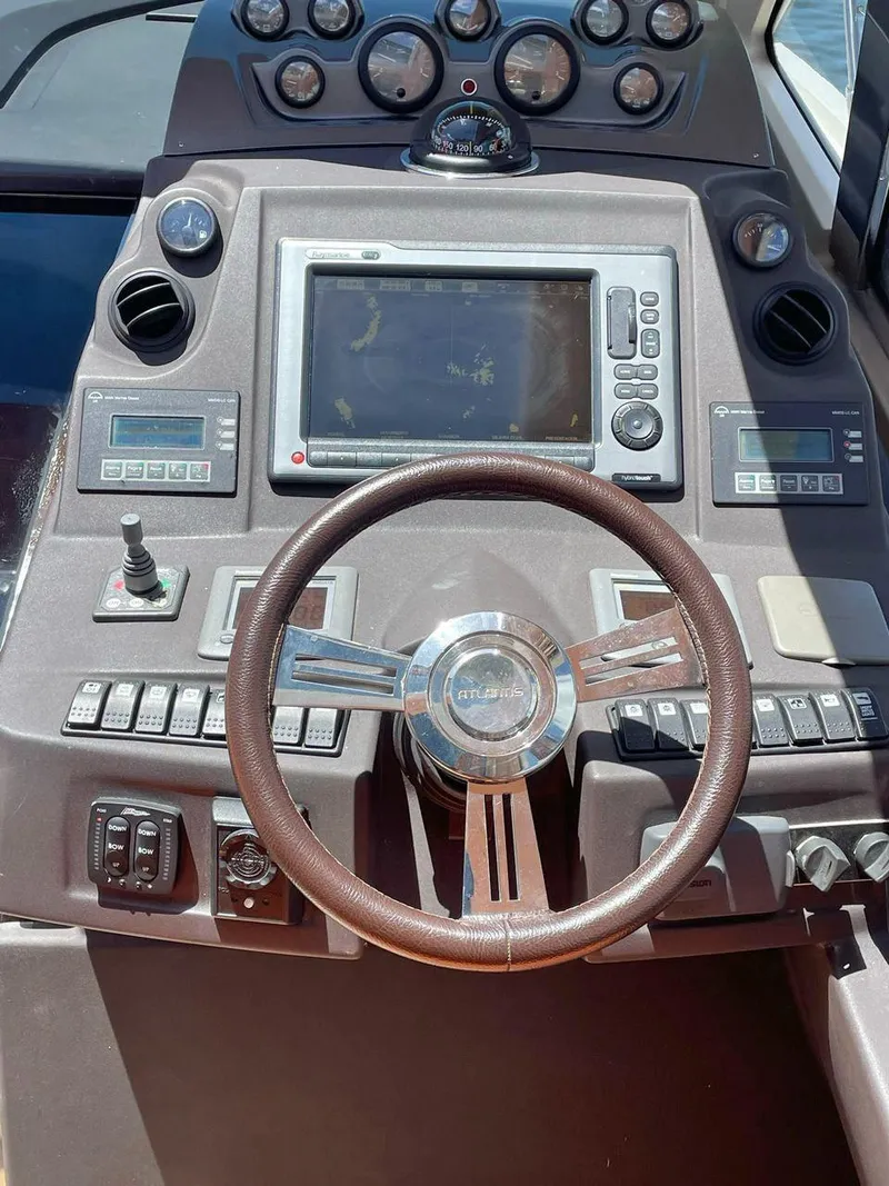 Slide: The Image of Azimut Atlantis 54 2013 - 31