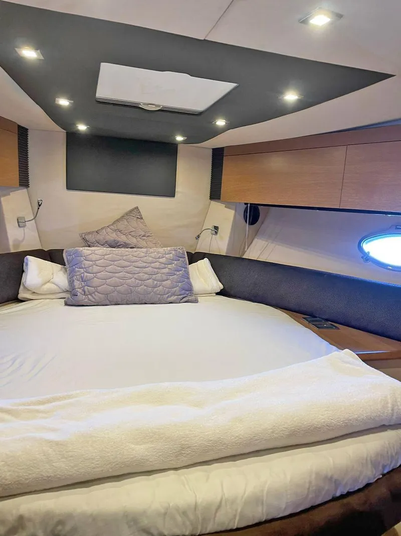 Slide: The Image of Azimut Atlantis 54 2013 - 24