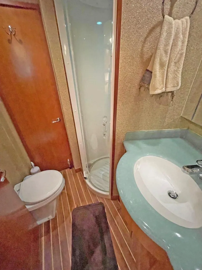 Slide: The Image of Hatteras 68 Convertible 2007 - 22