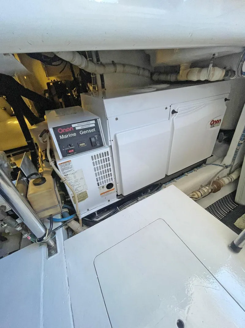 Slide: The Image of Hatteras 68 Convertible 2007 - 29