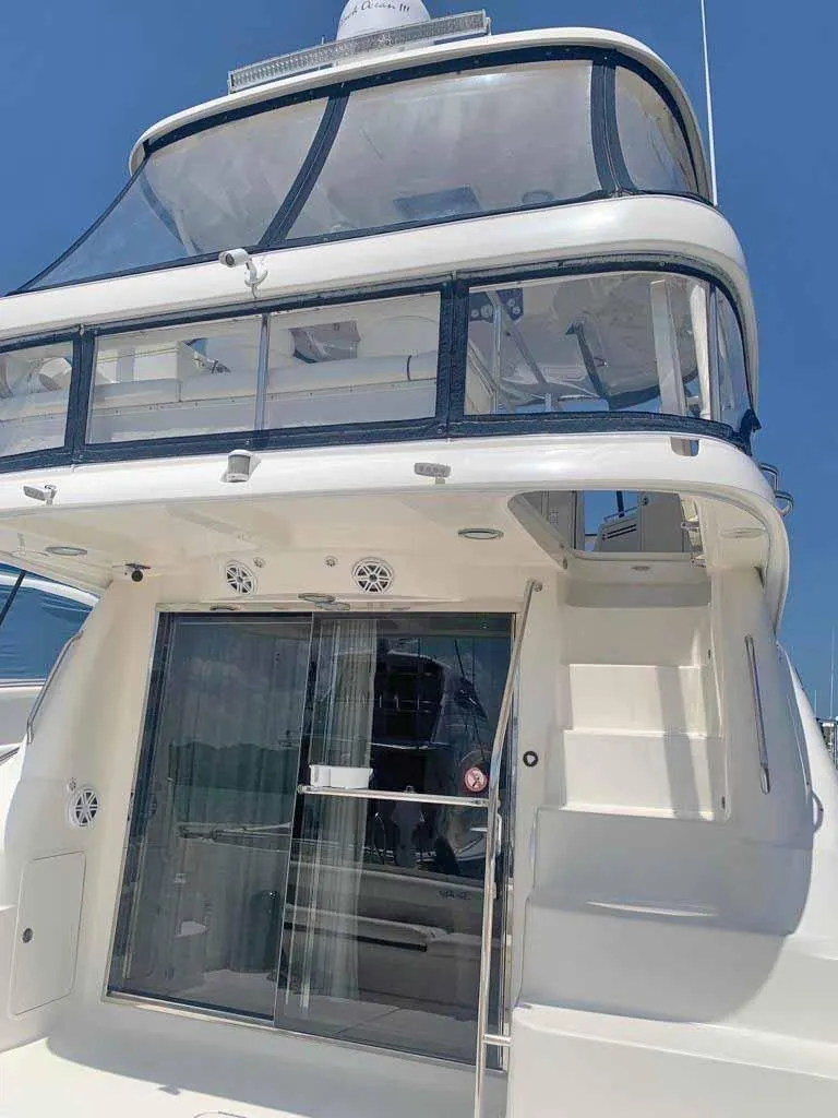 Slide: The Image of Sea Ray 550 Sedan Bridge 2005 - 20