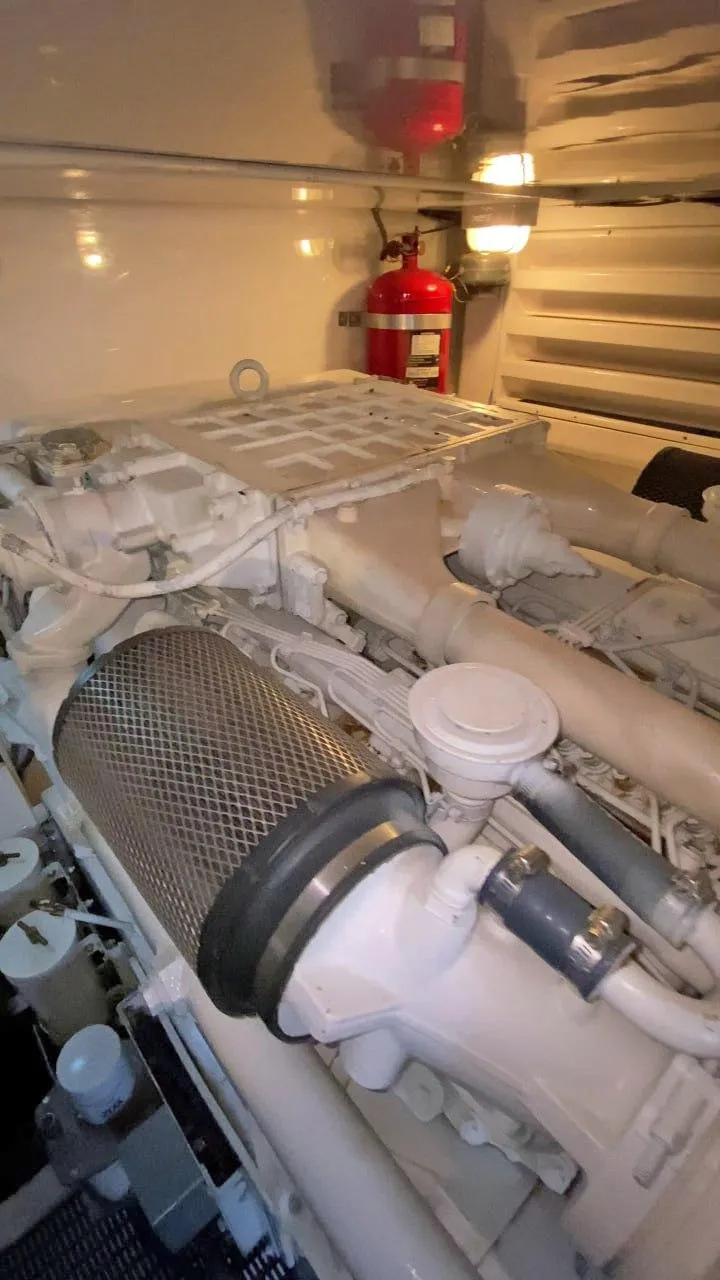 Slide: The Image of Bertram 510 Convertible 2004 - 42