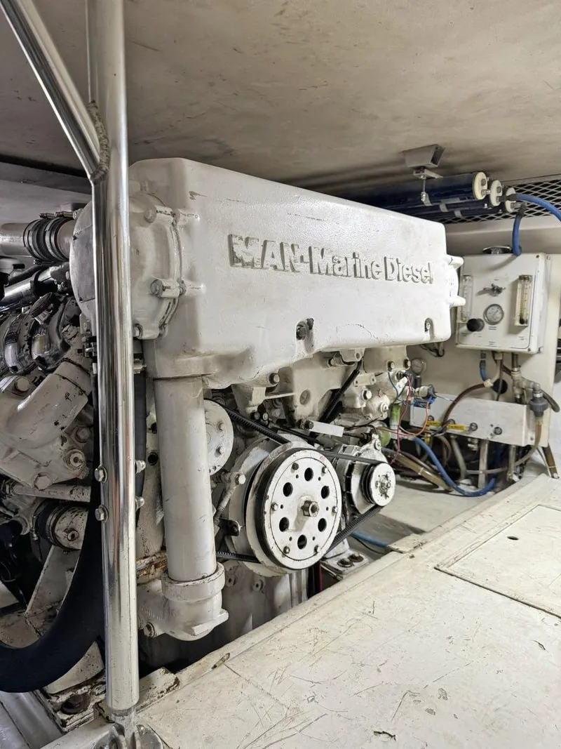 Slide: The Image of Viking 58 Convertible 1998 - 54