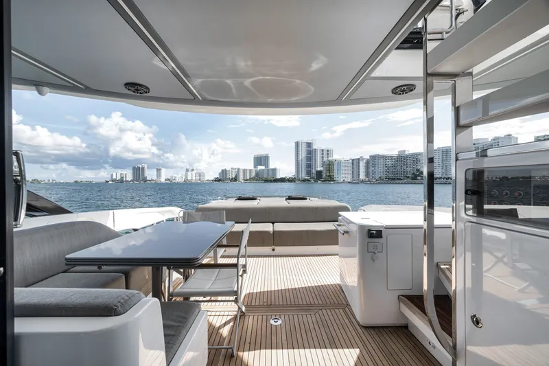 Slide: The Image of Azimut S8 2020 - 61