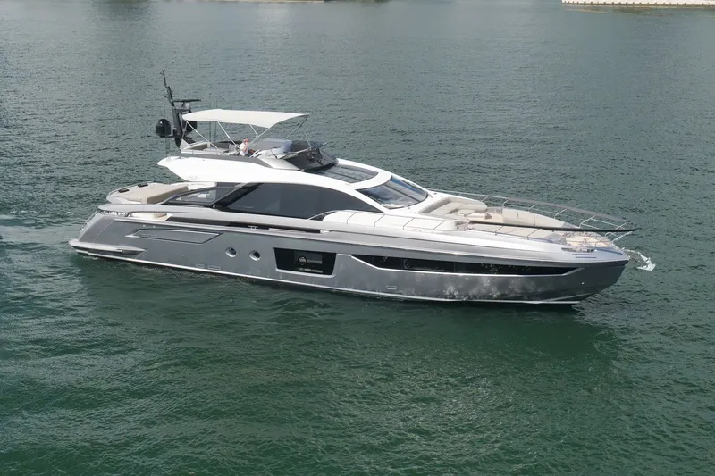 Slide: The Image of Azimut S8 2020 - 34