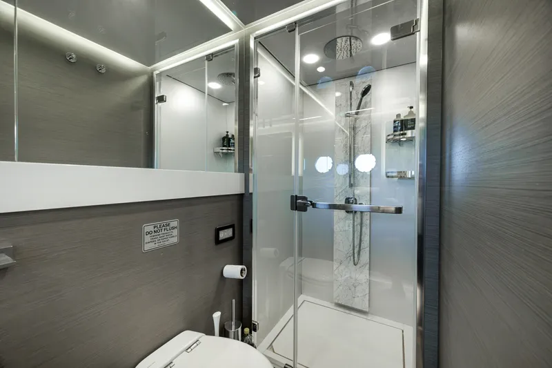 Slide: The Image of Azimut S8 2020 - 57