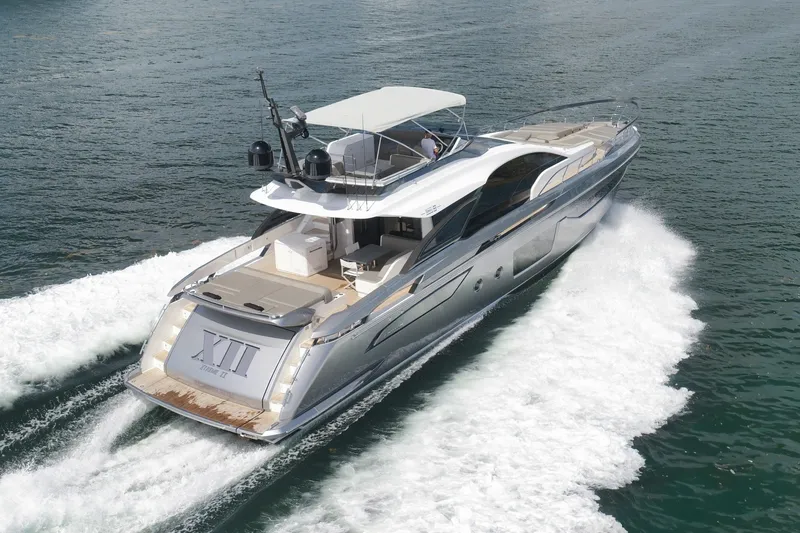 Slide: The Image of Azimut S8 2020 - 26