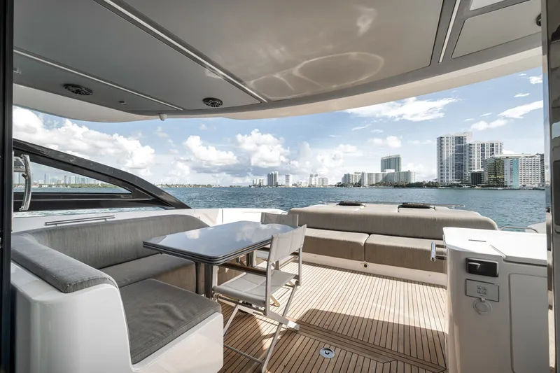 Slide: The Image of Azimut S8 2020 - 62