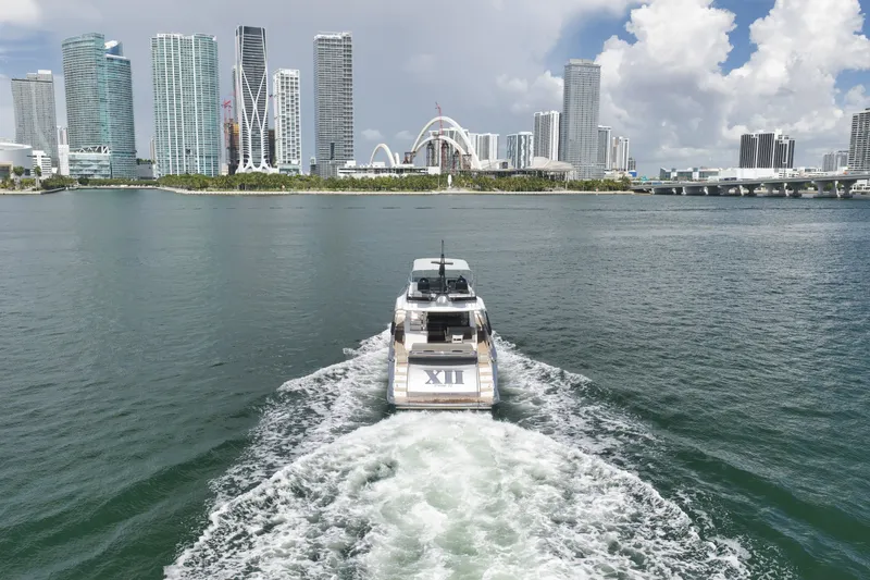 Slide: The Image of Azimut S8 2020 - 29
