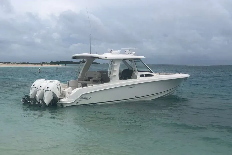 The Image of Boston Whaler 350 Realm 2019 - 0