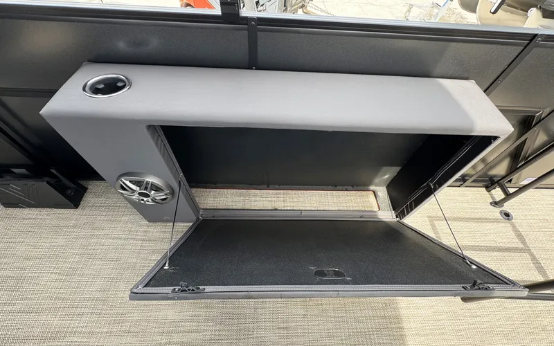 Slide: The Image of Viaggio Lago X22D 2025 - 23