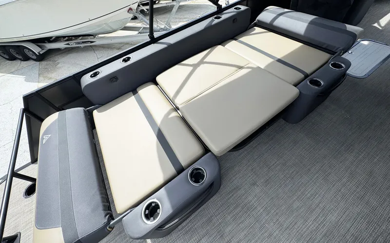 Slide: The Image of Viaggio Lago X22D 2025 - 18