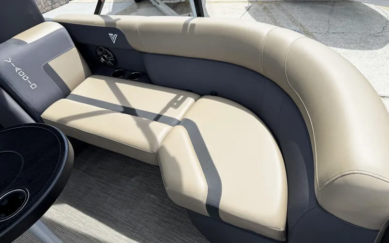 Slide: The Image of Viaggio Lago X22D 2025 - 8