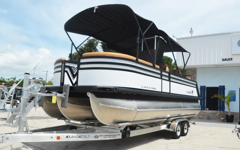 Slide: The Image of Viaggio Lago Z22Q 2025 - 20