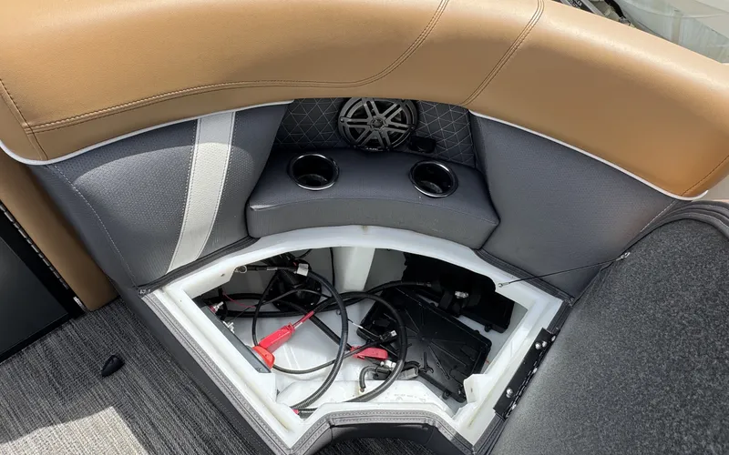 Slide: The Image of Viaggio Lago Z22Q 2025 - 21