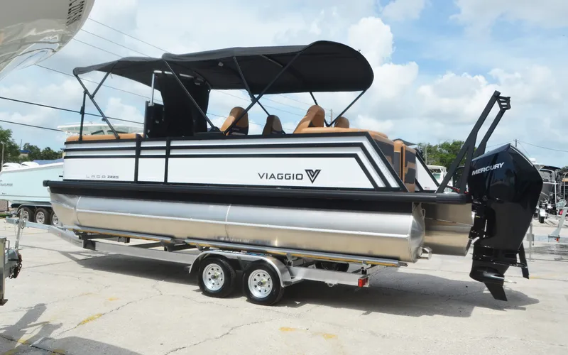 Slide: The Image of Viaggio Lago Z22Q 2025 - 24