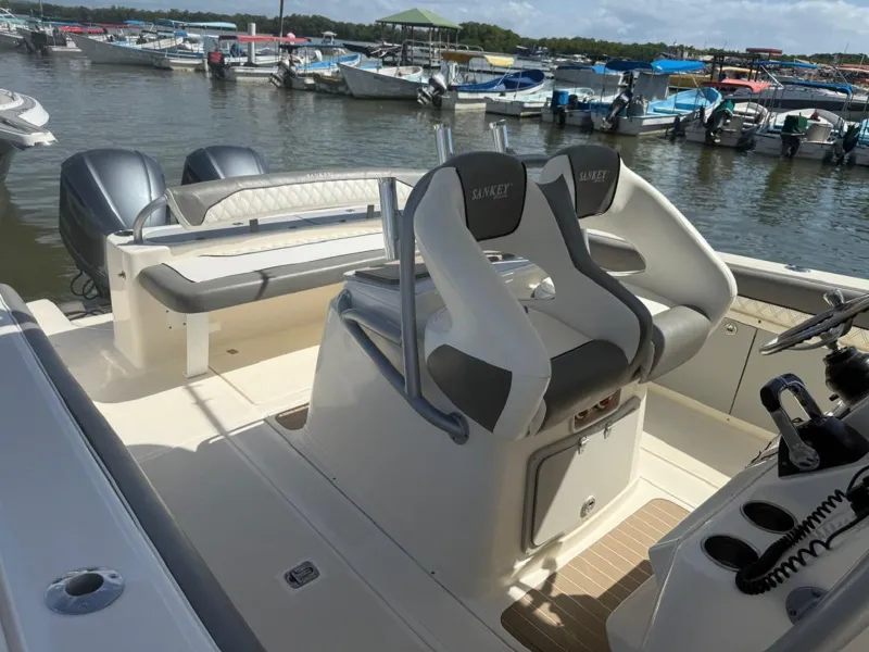Slide: The Image of Promarine 33 2011 - 7