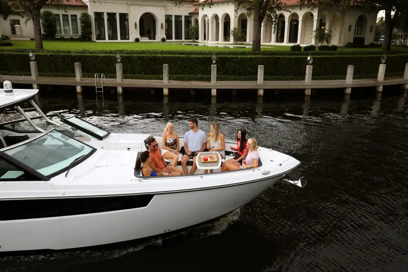 Slide: The Image of Monterey 385 Super Sport 2026 - 5