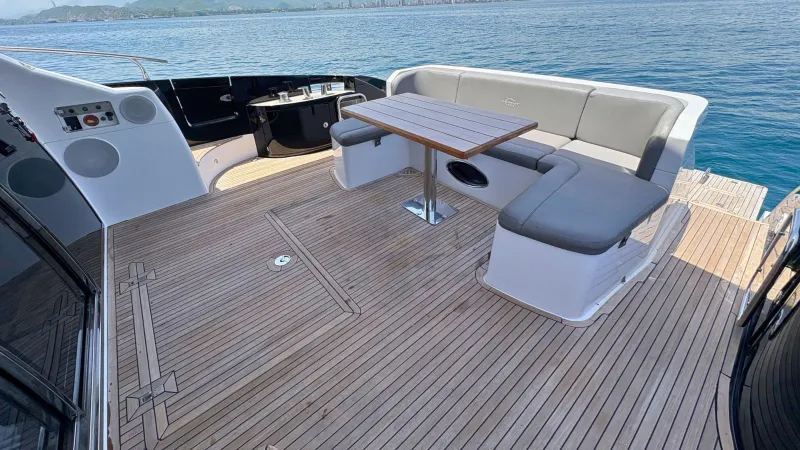 Slide: The Image of Azimut 64 2012 - 3