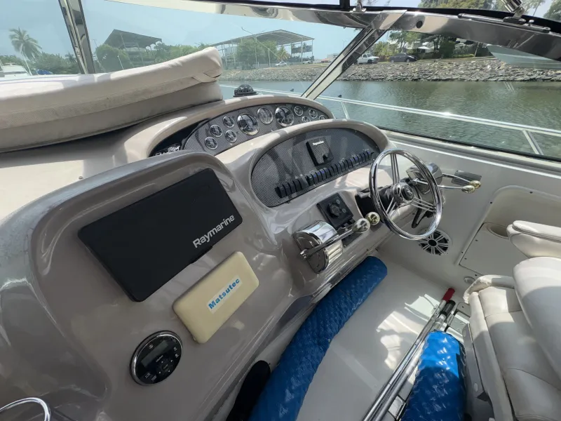 Slide: The Image of Sea Ray Sundancer 2001 - 6