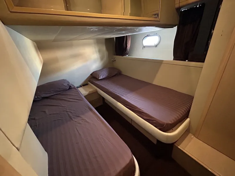Slide: The Image of Ferretti 500 2004 - 7