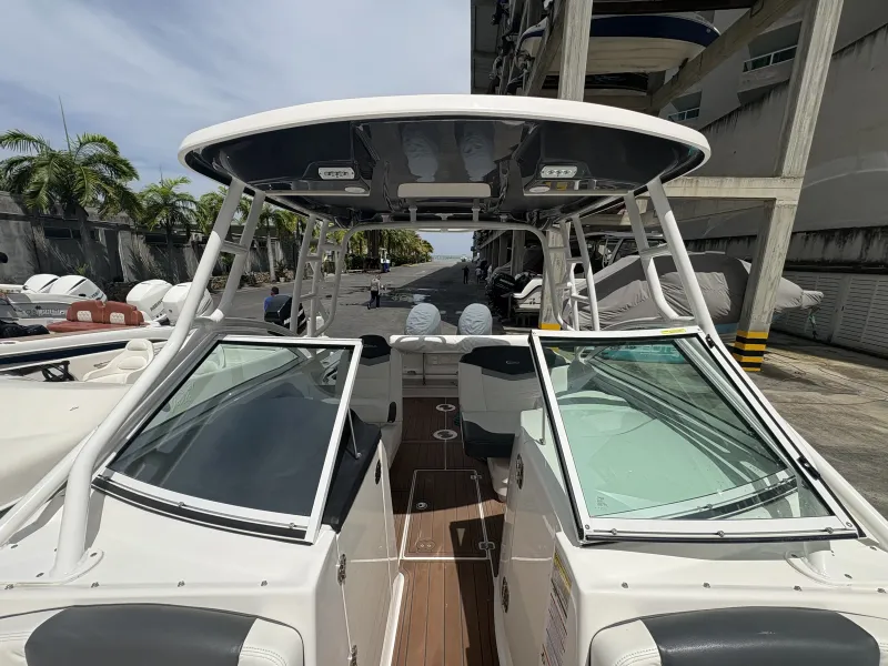 Slide: The Image of Robalo DUAL CONSOLES 2022 - 17