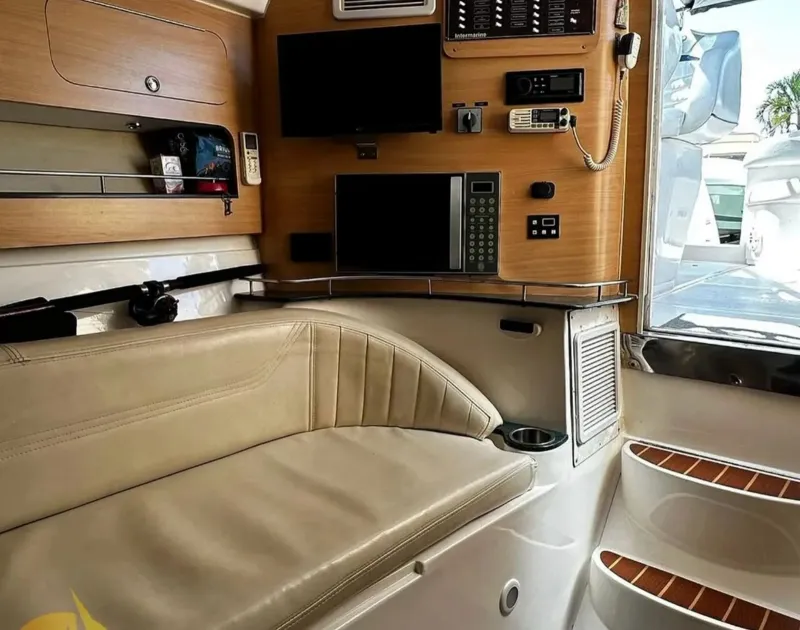 Slide: The Image of Intermarine Avanti 2012 - 7