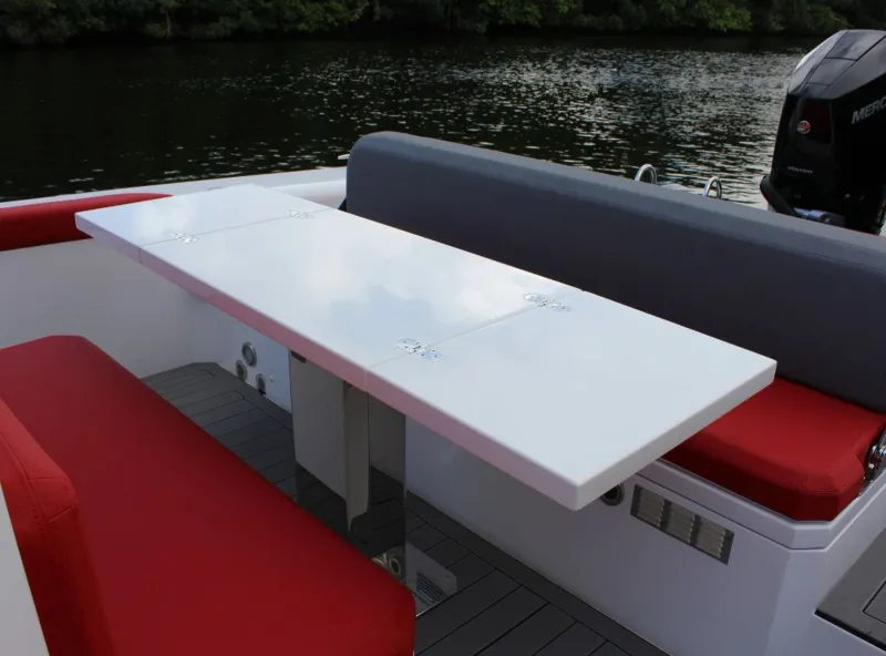 Slide: The Image of Pirelli Speedboats Pirelli 35 2025 - 23
