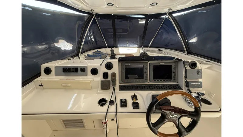 Slide: The Image of Sea Ray Sedan Bridge 2005 - 1