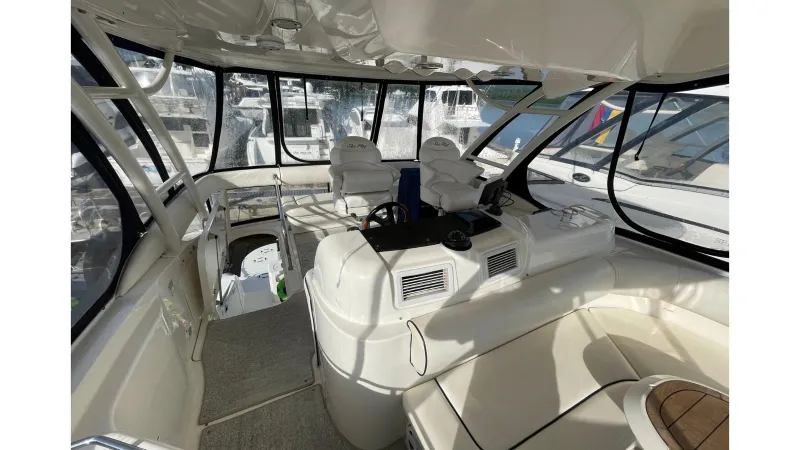 Slide: The Image of Sea Ray Sedan Bridge 2005 - 13