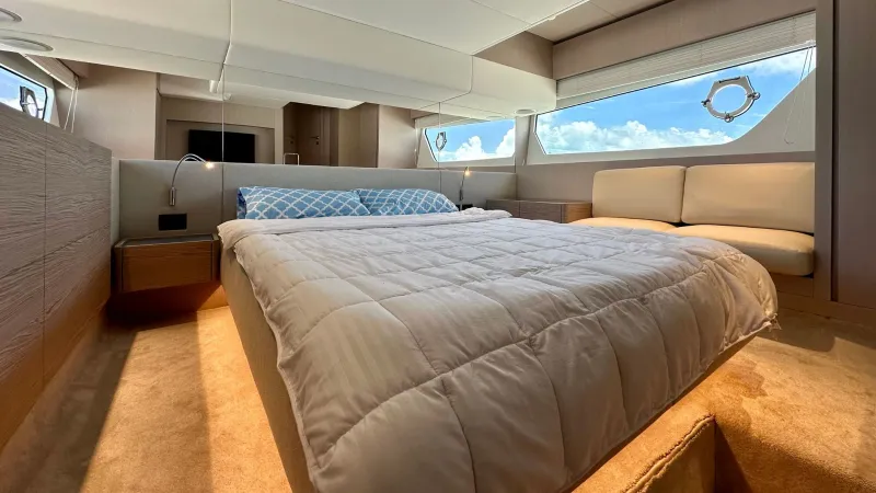 Slide: The Image of Ferretti 500 2022 - 13