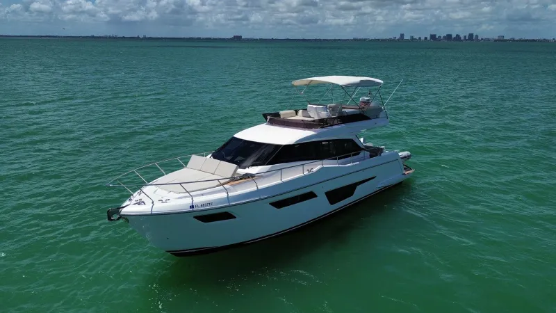 Slide: The Image of Ferretti 500 2022 - 2